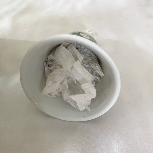 NIB Vintage Avon 1986 Christmas Bell Ice Skate Fine Collectible Like NEW! - Picture 7 of 8